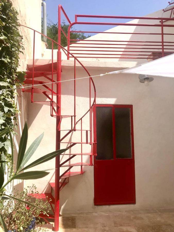 Gite Avignon Bougainvillier Luaran gambar
