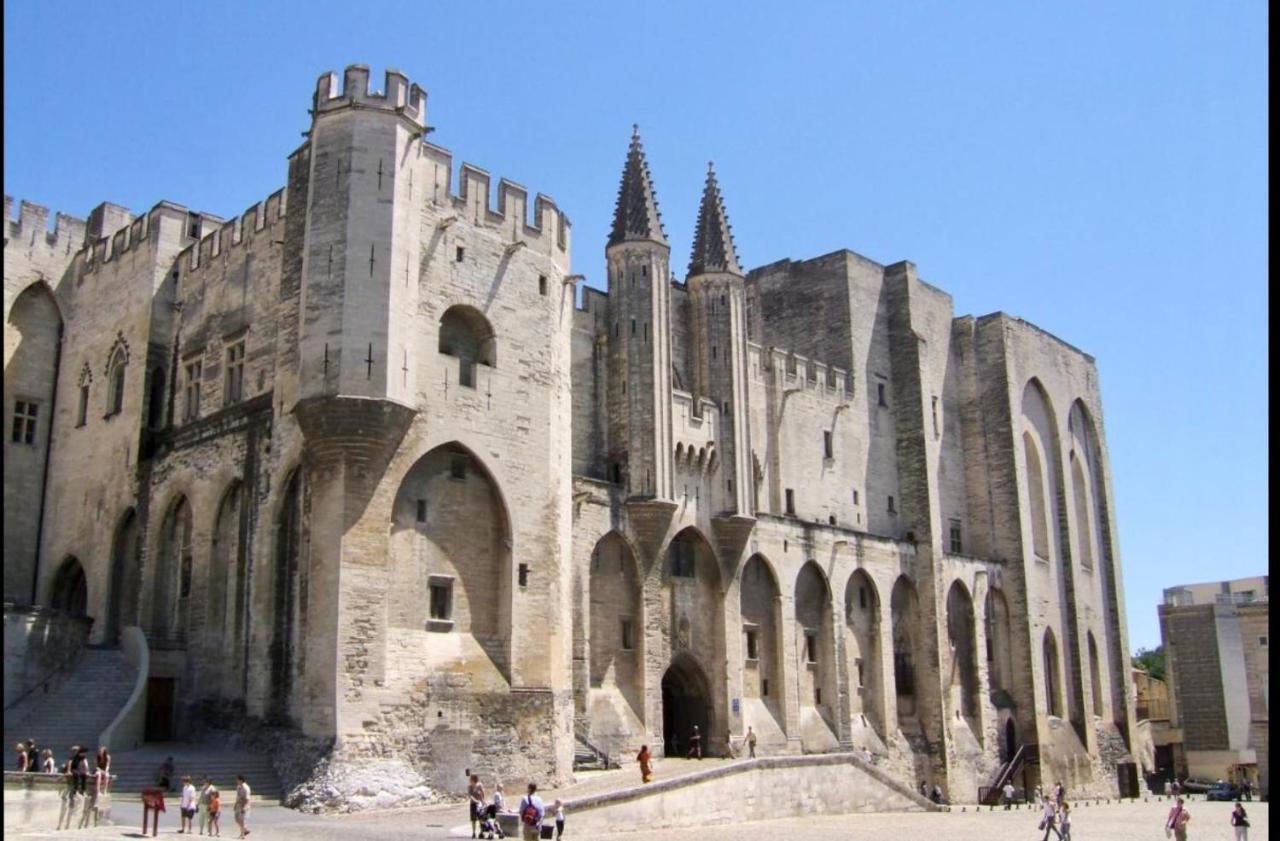 Gite Avignon Bougainvillier Luaran gambar